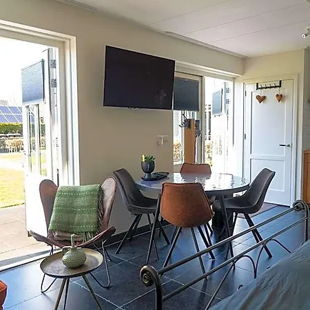 Bed & Breakfast De Parel 3*
