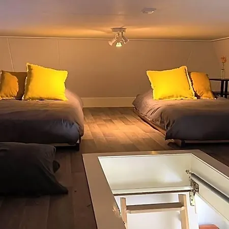 Bed & Breakfast De Parel 3*